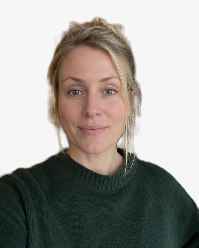 Præcis samme foto, hvor kun baggrunden er erstattet med ensfarvet lys baggrund
